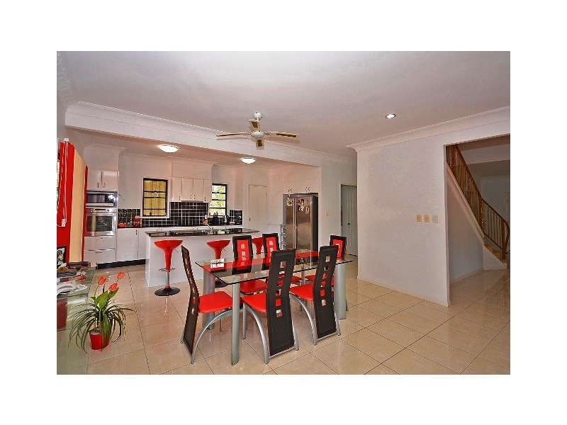 7 Coral Avenue, Pacific Haven QLD 4659