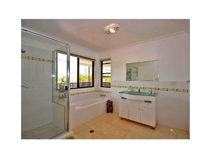 7 Coral Avenue, Pacific Haven QLD 4659