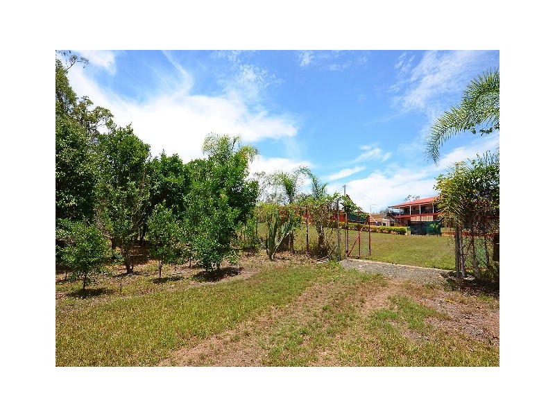7 Coral Avenue, Pacific Haven QLD 4659