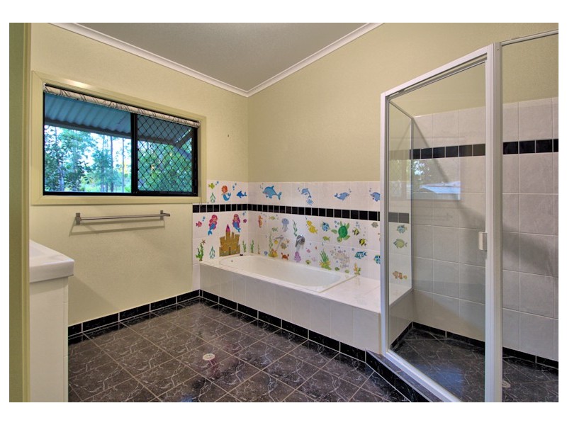 5-7 Rosslyn Dve, Burrum Heads QLD 4659