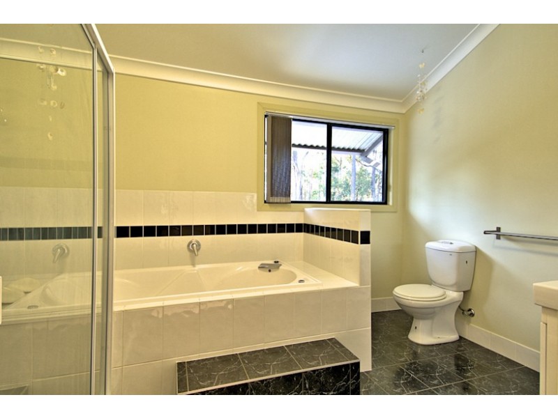 5-7 Rosslyn Dve, Burrum Heads QLD 4659