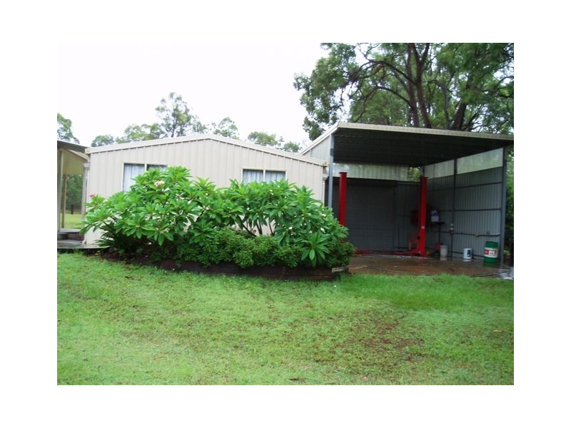 39 Raintree Ave, Burrum Heads QLD 4659