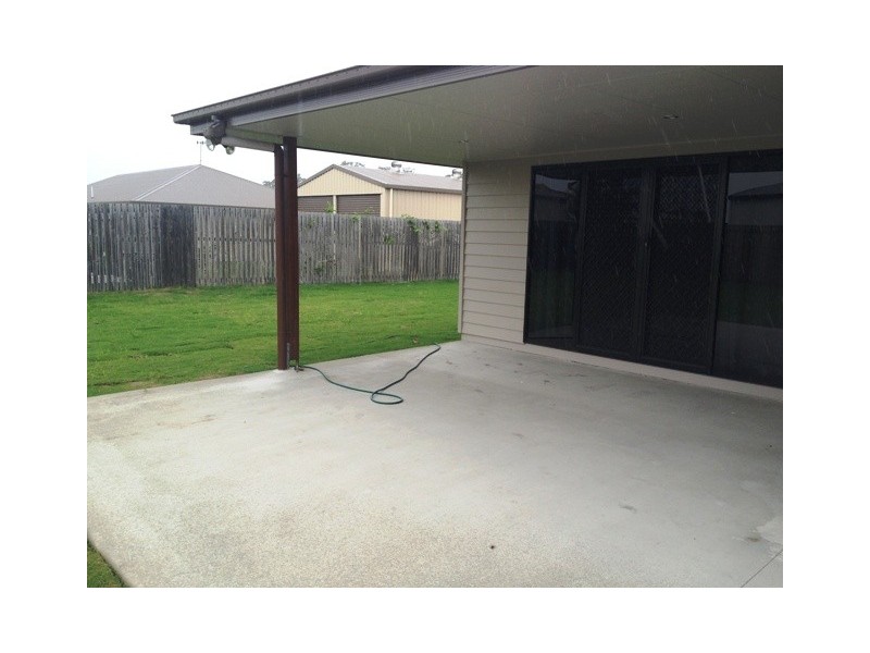 5 Noeme Street, Burrum Heads QLD 4659