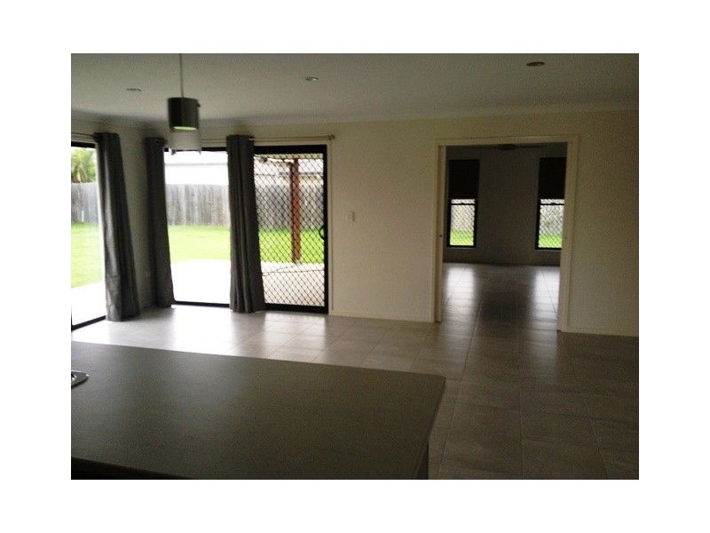 5 Noeme Street, Burrum Heads QLD 4659