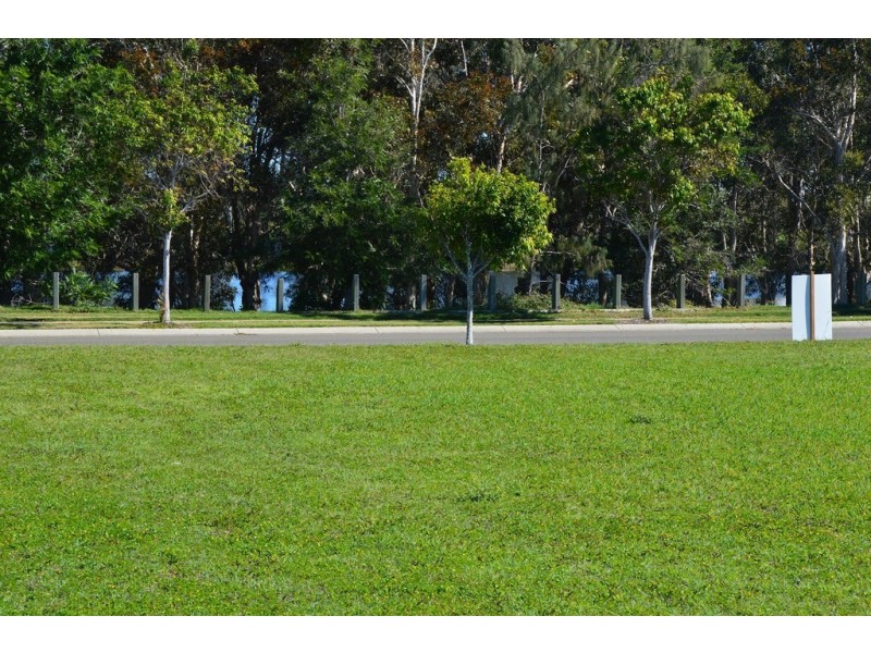 47 Barramundi Drive, Burrum Heads QLD 4659