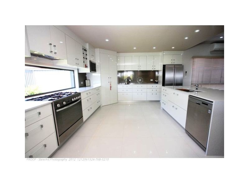 17 Louise Dve, Burrum Heads QLD 4659