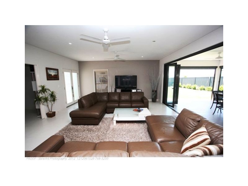 17 Louise Dve, Burrum Heads QLD 4659