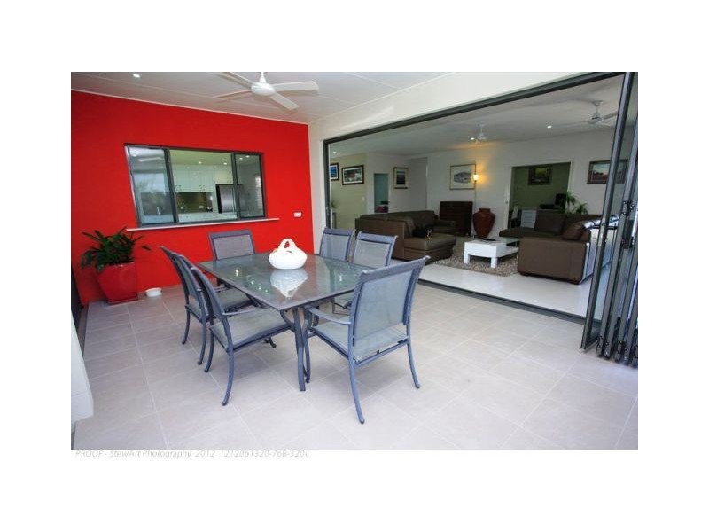 17 Louise Dve, Burrum Heads QLD 4659