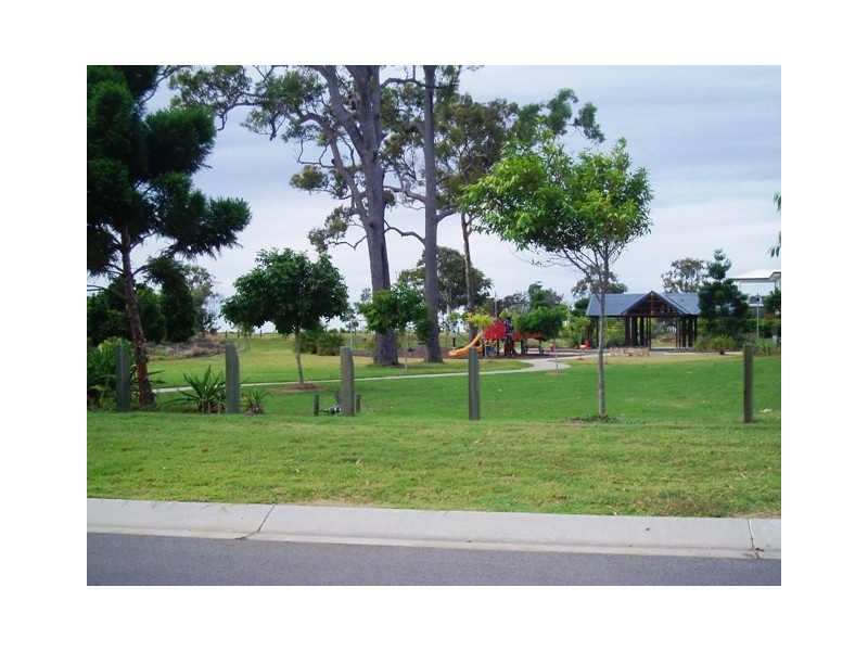 59 Barramundi, Burrum Heads QLD 4659