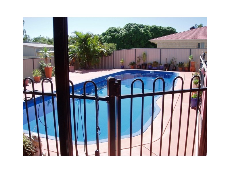 41 Lucas Drive, Burrum Heads QLD 4659