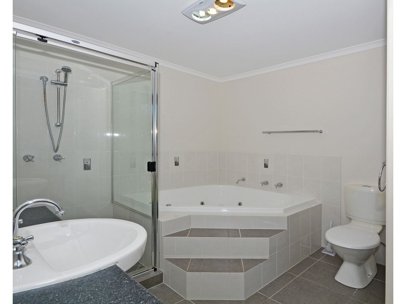 13 Bentwood Cres, Burrum Heads QLD 4659