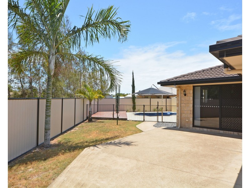 13 Bentwood Cres, Burrum Heads QLD 4659