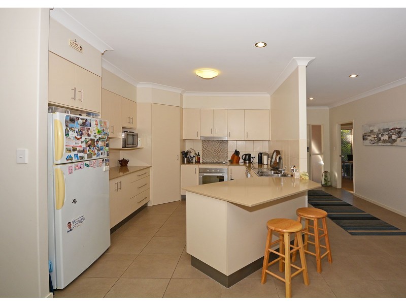 1 Wren Way, Burrum Heads QLD 4659