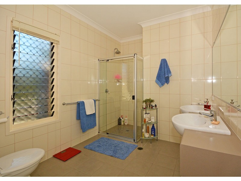 1 Wren Way, Burrum Heads QLD 4659