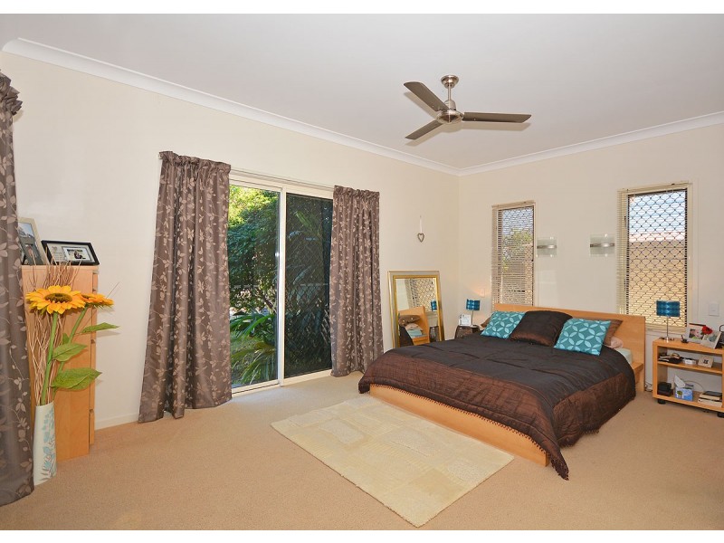 1 Wren Way, Burrum Heads QLD 4659