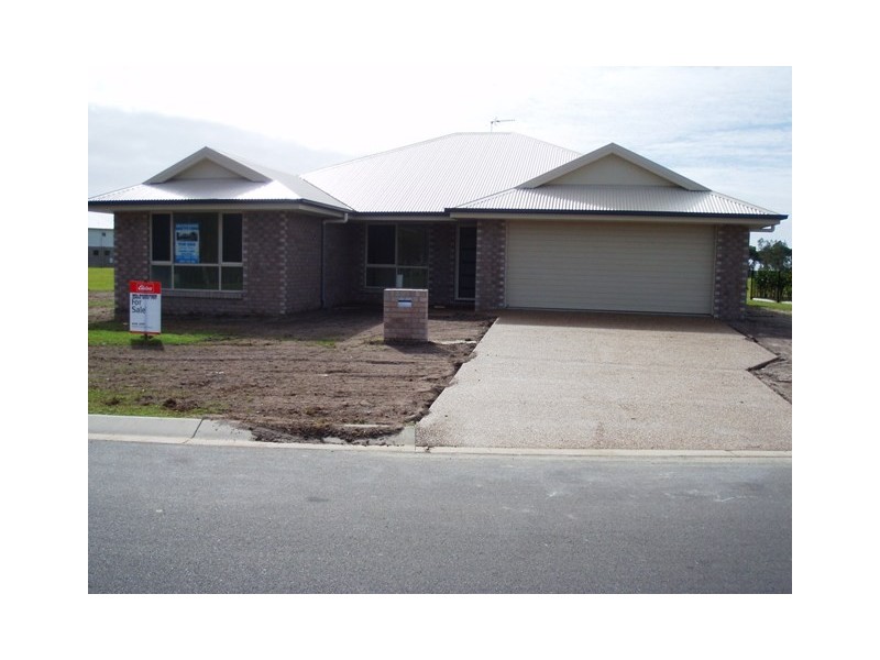 39 Barramundi Dve, Burrum Heads QLD 4659