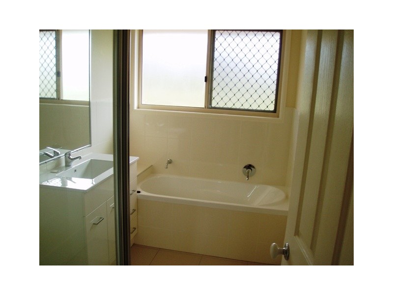 39 Barramundi Dve, Burrum Heads QLD 4659