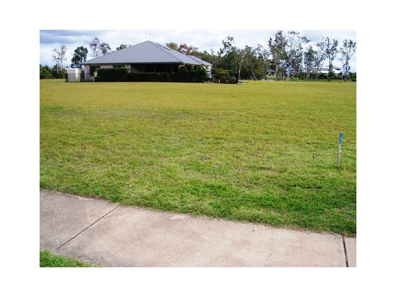 68 Barramundi Dve, Burrum Heads QLD 4659