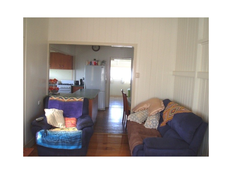 9 Hoffman St, Burrum Heads QLD 4659