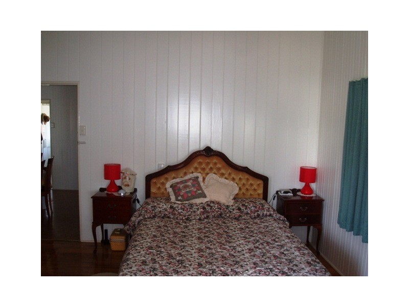 9 Hoffman St, Burrum Heads QLD 4659