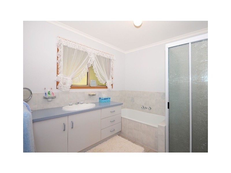 30 – 32 Raintree Avenue, Burrum Heads QLD 4659