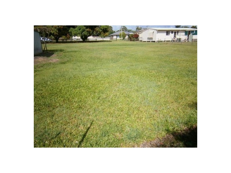 7 Charles Street, Howard QLD 4659