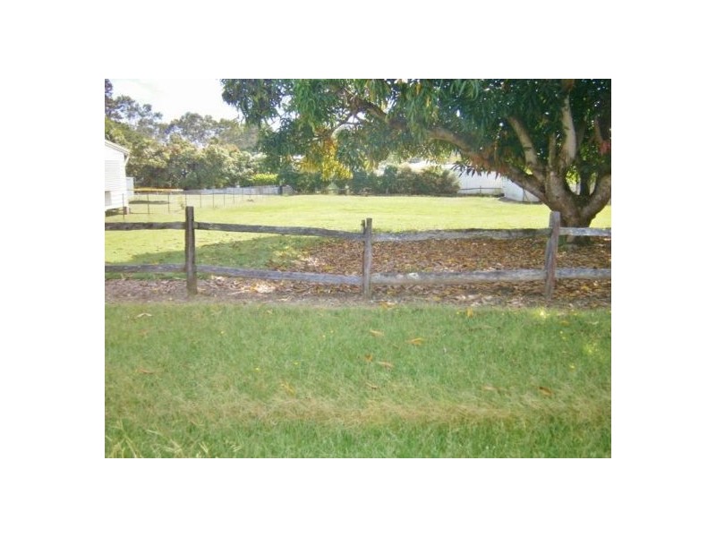 7 Charles Street, Howard QLD 4659