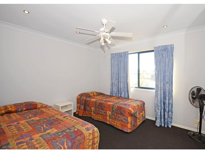 27 Traviston Way, Burrum Heads QLD 4659