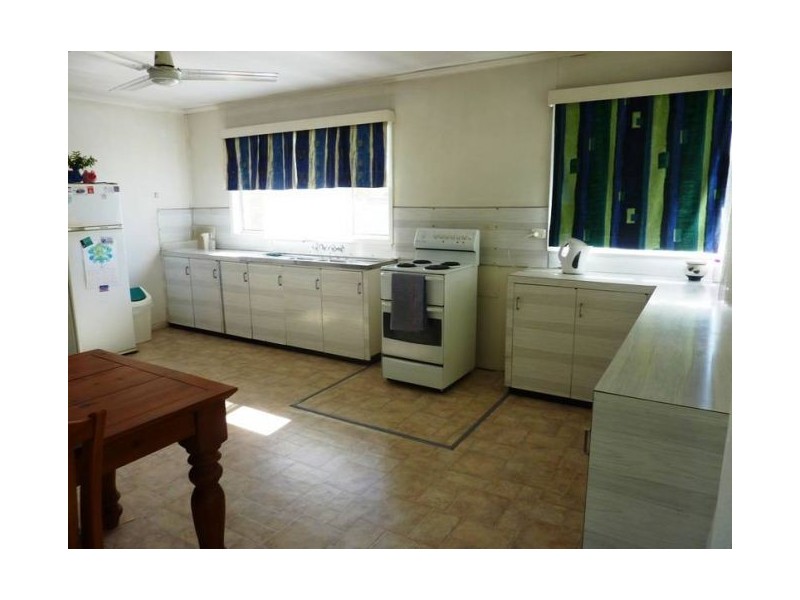 31 Annie St, Howard QLD 4659