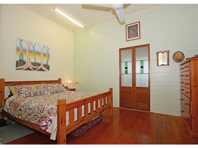 7 Hunter Street, Torbanlea QLD 4662