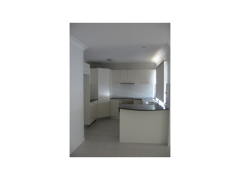 1 Oyster Court, Toogoom QLD 4655