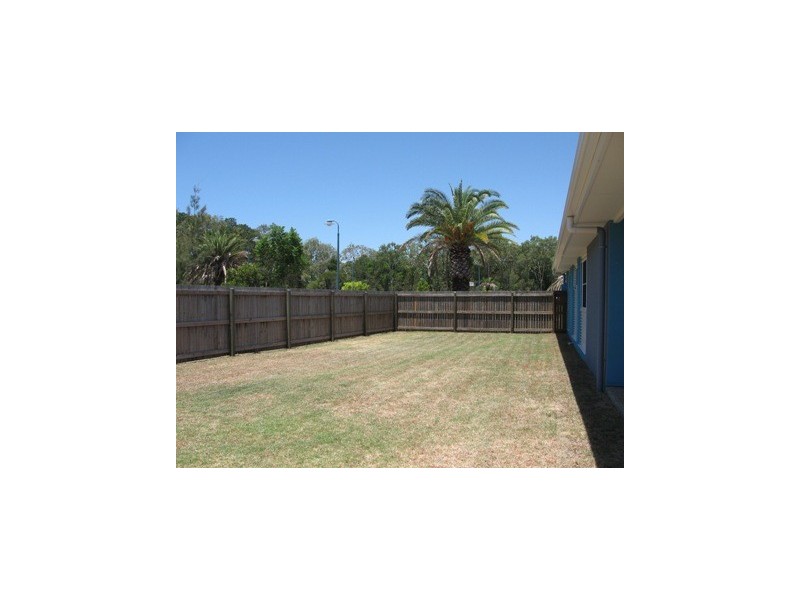 1 Oyster Court, Toogoom QLD 4655
