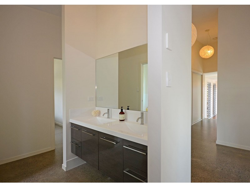 43 Moreton Street, Toogoom QLD 4655