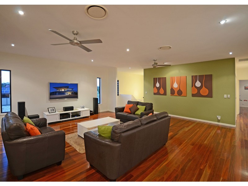 113 Riverview Drive, Burrum Heads QLD 4659