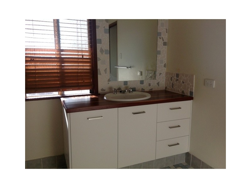 15 Dudley Street, Burrum Heads QLD 4659