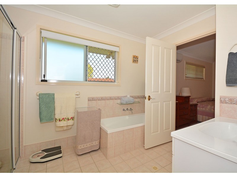 8 Amber Crt, Burrum Heads QLD 4659