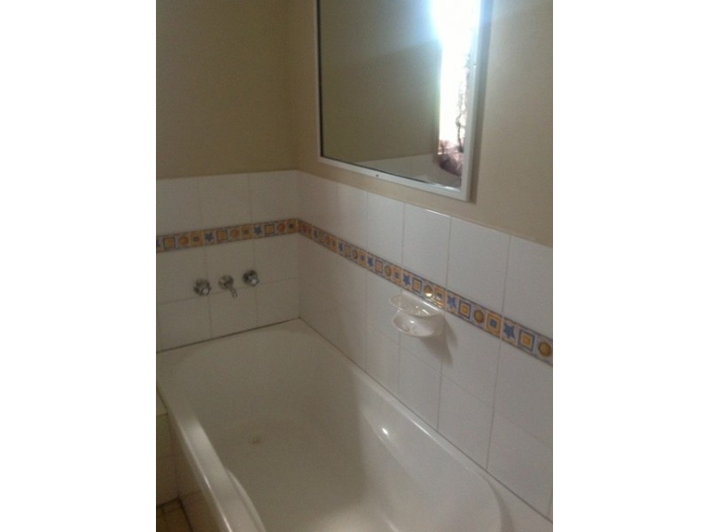 9-11 James Street, Howard QLD 4659