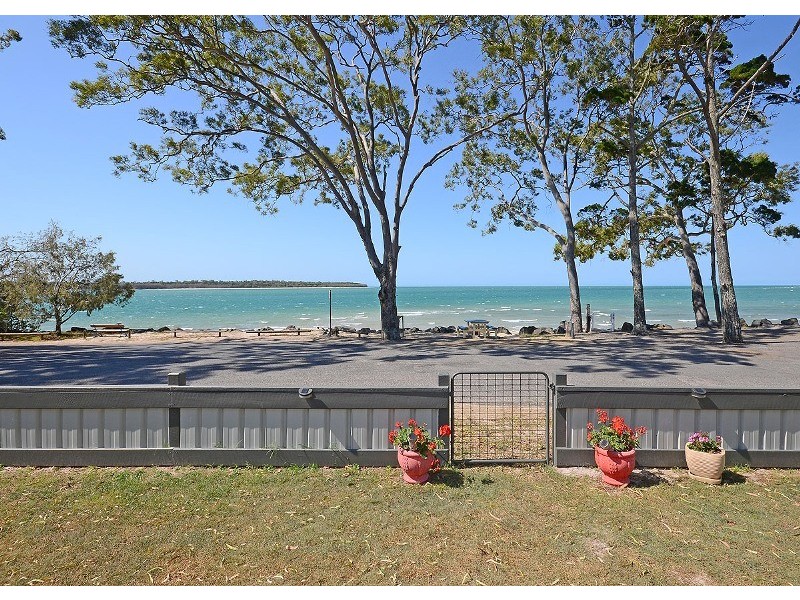 38 Esplanade, Burrum Heads QLD 4659