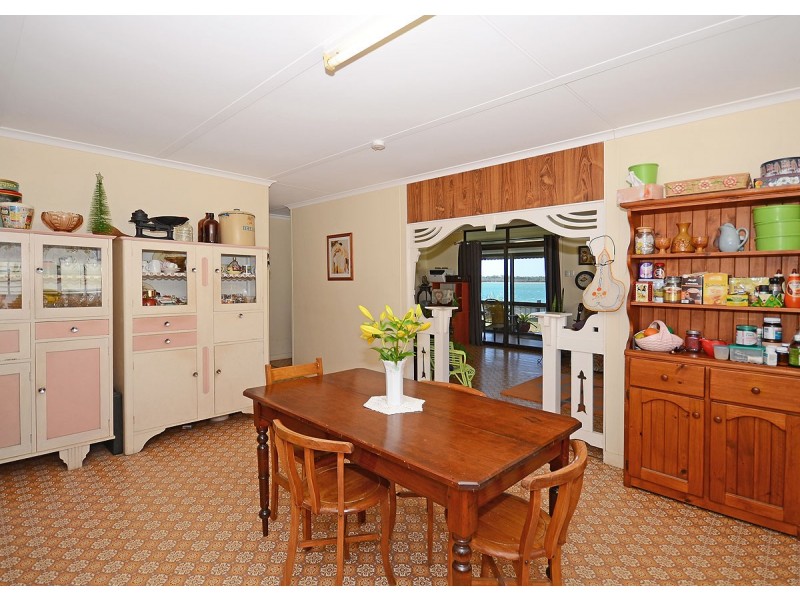 38 Esplanade, Burrum Heads QLD 4659