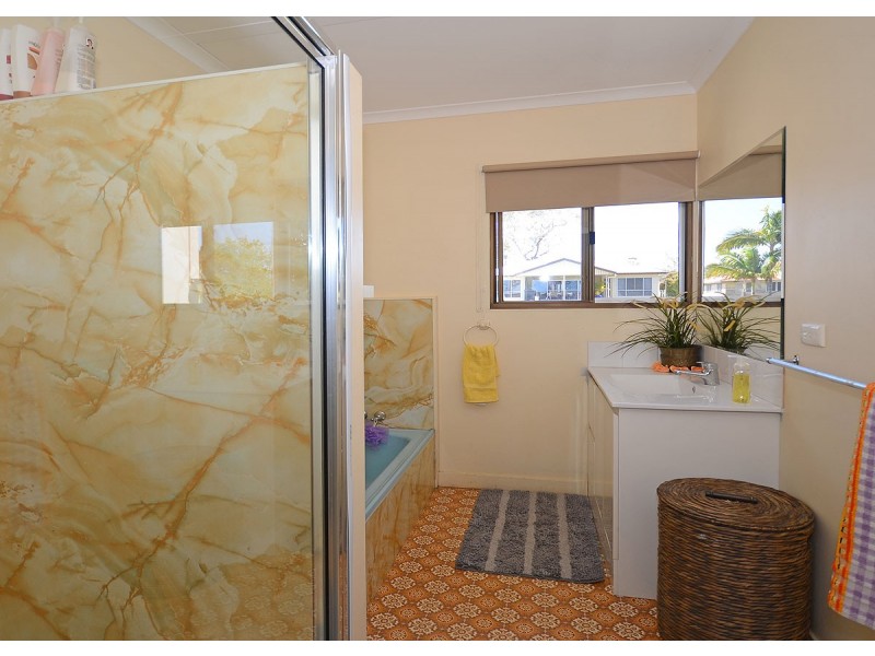 38 Esplanade, Burrum Heads QLD 4659