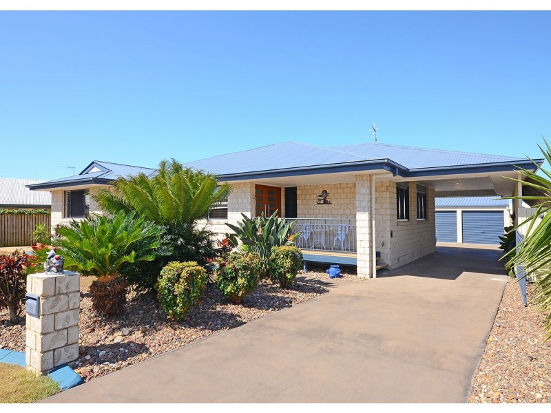 10 Lakes Boulevard, Burrum Heads QLD 4659