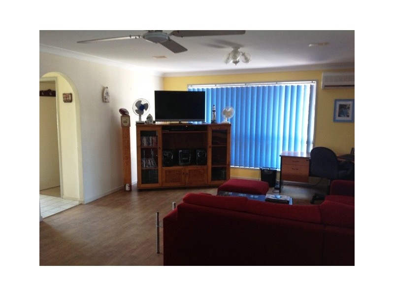 10 Mark Ave, Toogoom QLD 4655