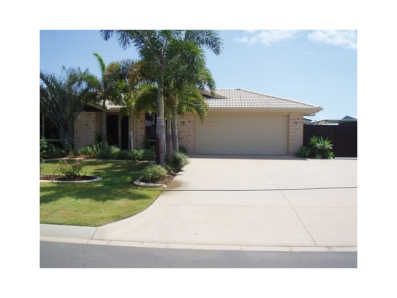 14 Bryan Crt, Burrum Heads QLD 4659