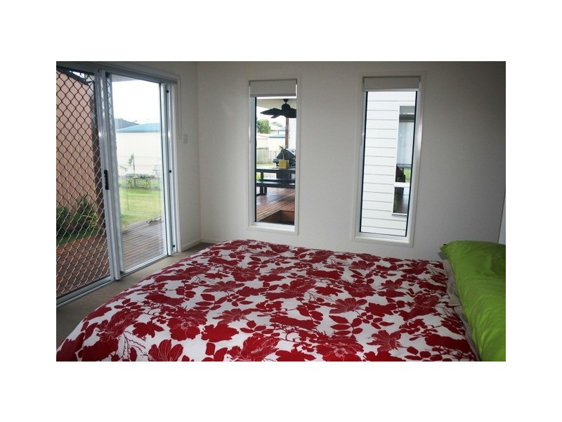 34 Beach Dr, Burrum Heads QLD 4659