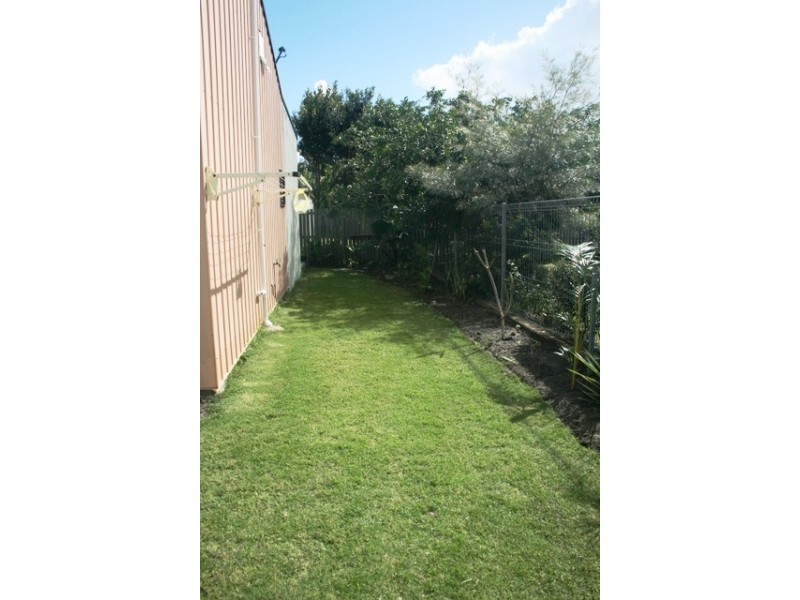 34 Beach Dr, Burrum Heads QLD 4659