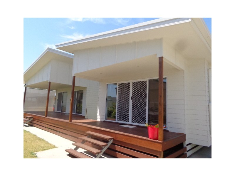 34 Beach Dr, Burrum Heads QLD 4659
