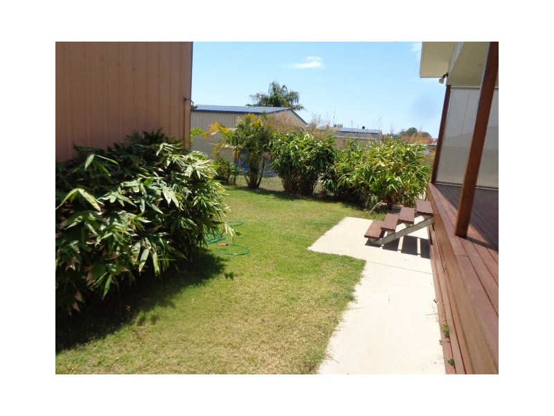 34 Beach Dr, Burrum Heads QLD 4659