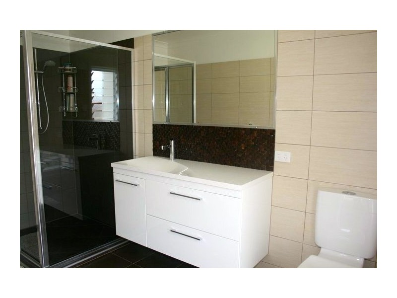 34 Beach Dr, Burrum Heads QLD 4659