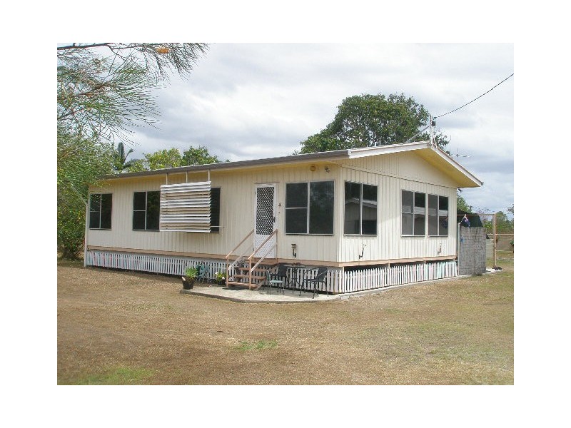 60 Robertson Street, Torbanlea QLD 4662
