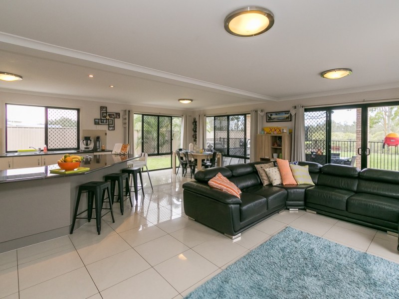 8 Eds Place, Burrum Heads QLD 4659